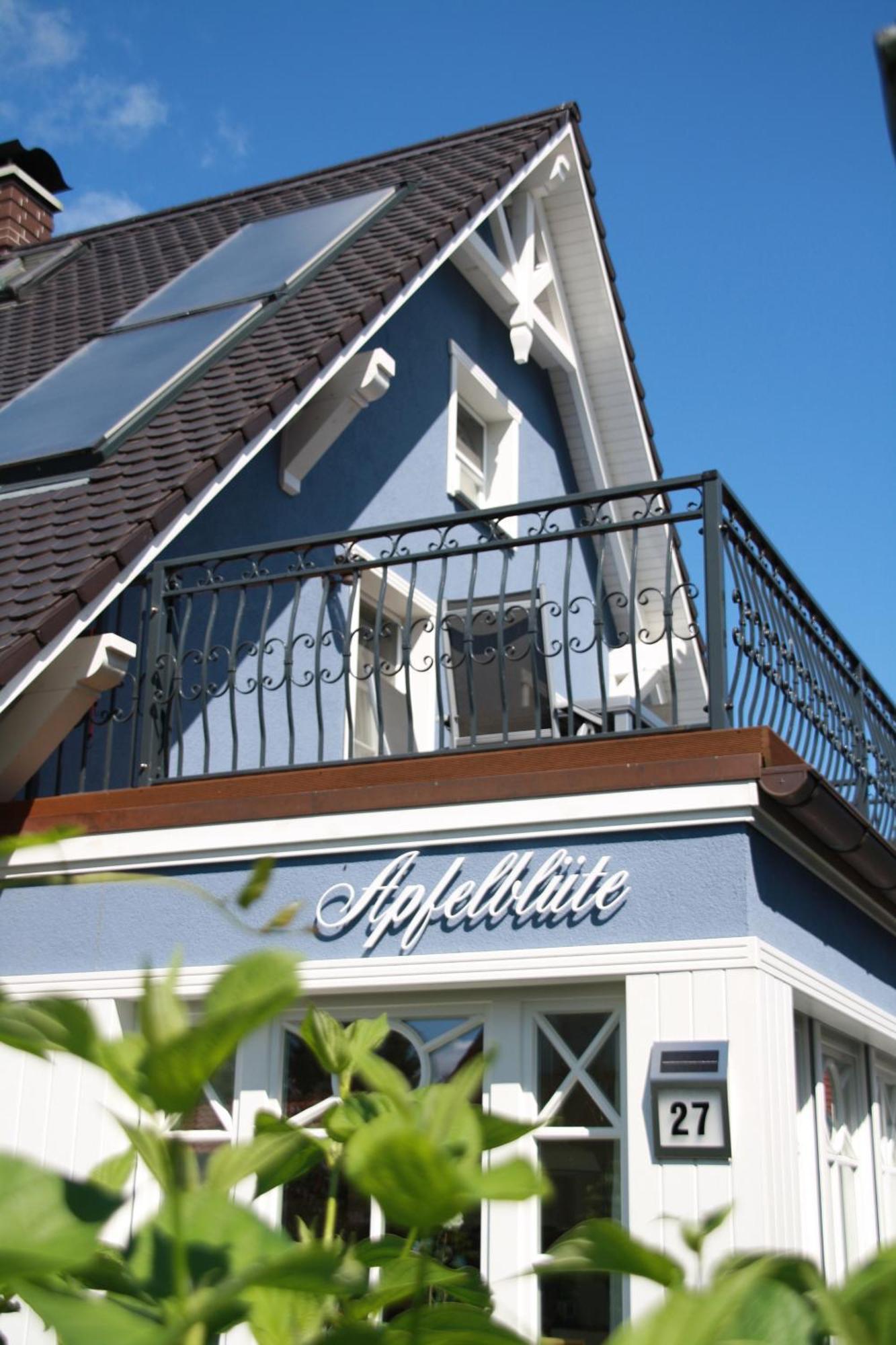 Ferienhaus Apfelbluete Zingst Luaran gambar